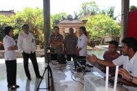 KPU Gianyar mendampingi pelaksanaan perekaman KTP elektronik (KTP -El)
